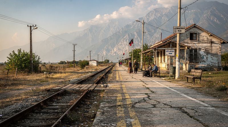Trains in Albania